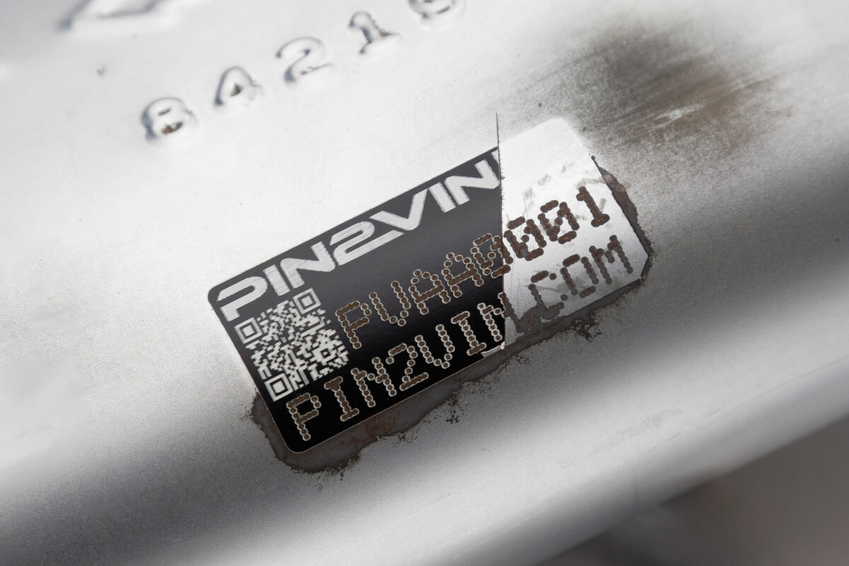 Catalytic converter tracking number